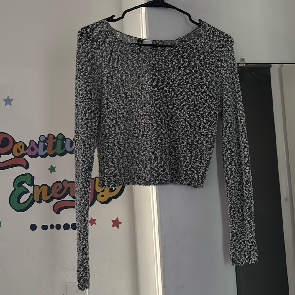 Long sleeve sheer crop top long sleeve